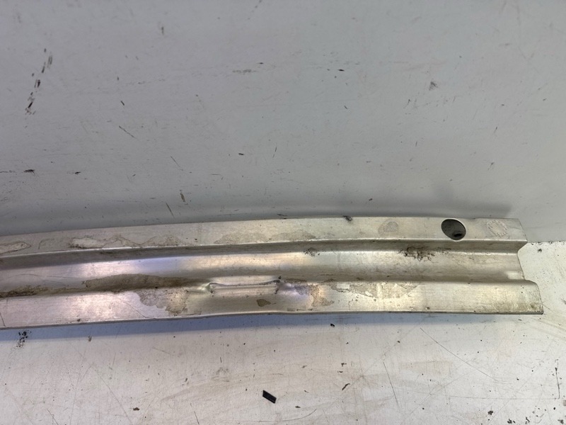 Усилитель заднего бампера