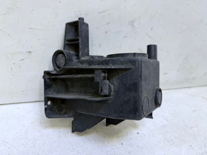 Фара противотуманная левая