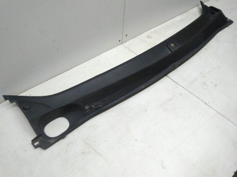 Решетка стеклоочистителей (Жабо)