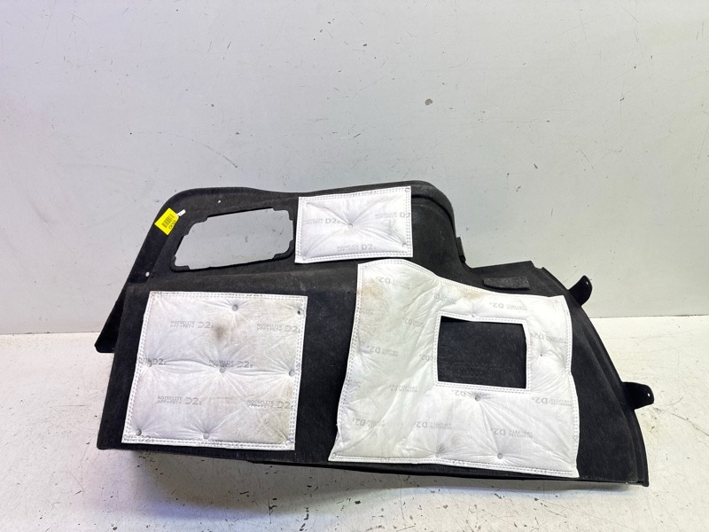 Обшивка багажника