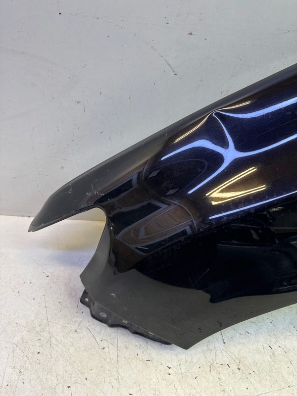 Крыло переднее левое