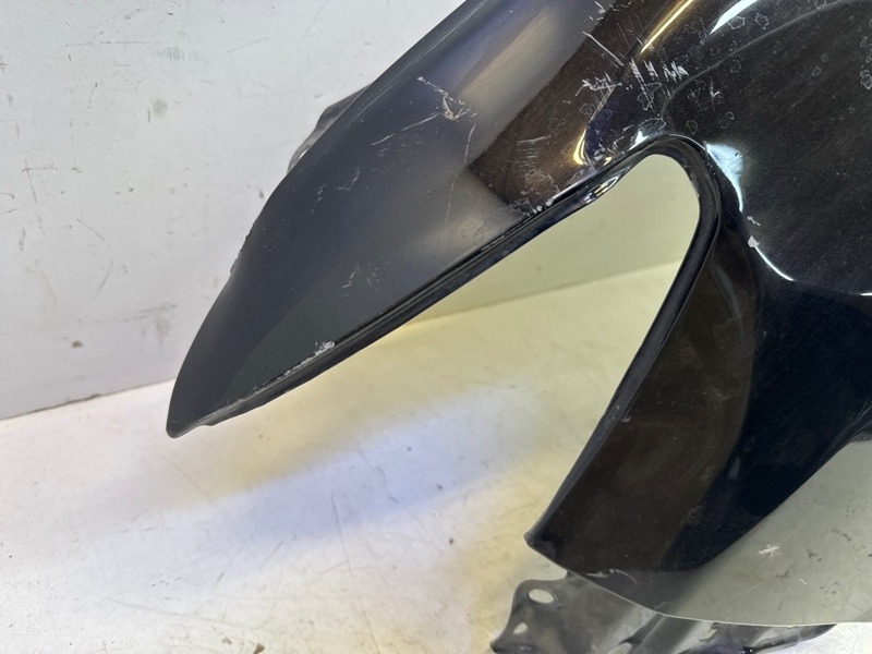 Крыло переднее левое