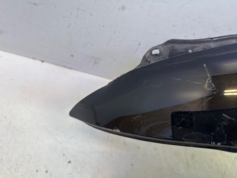 Крыло переднее левое