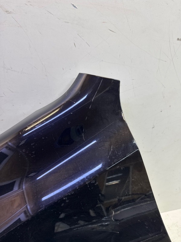 Крыло переднее левое