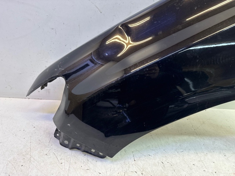 Крыло переднее левое