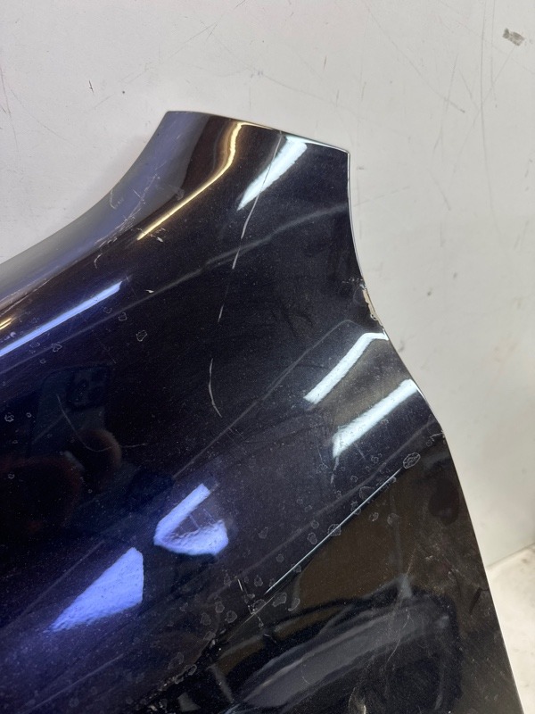 Крыло переднее левое