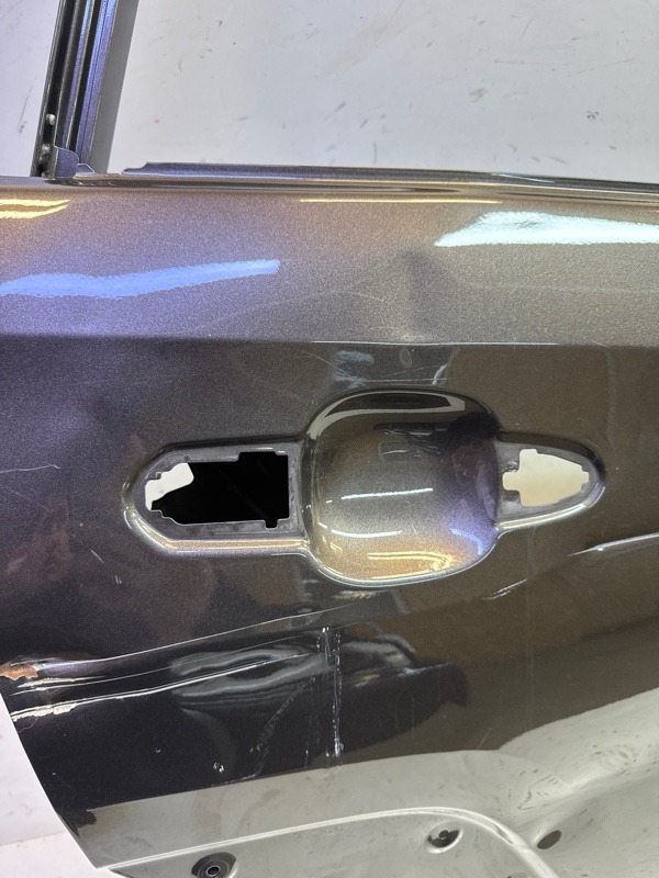 Дверь задняя правая