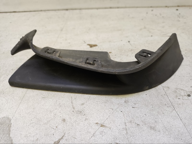 Накладка переднего бампера левая