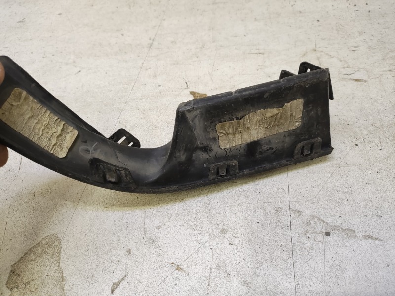 Накладка переднего бампера левая