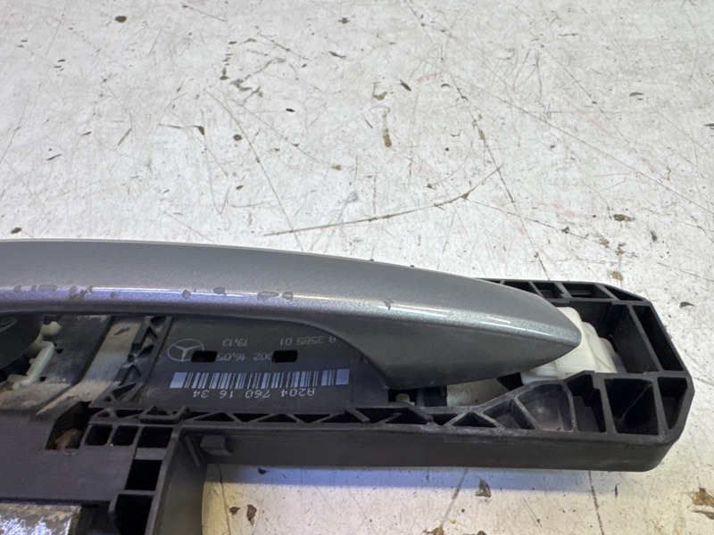 Ручка двери передней наружная правая