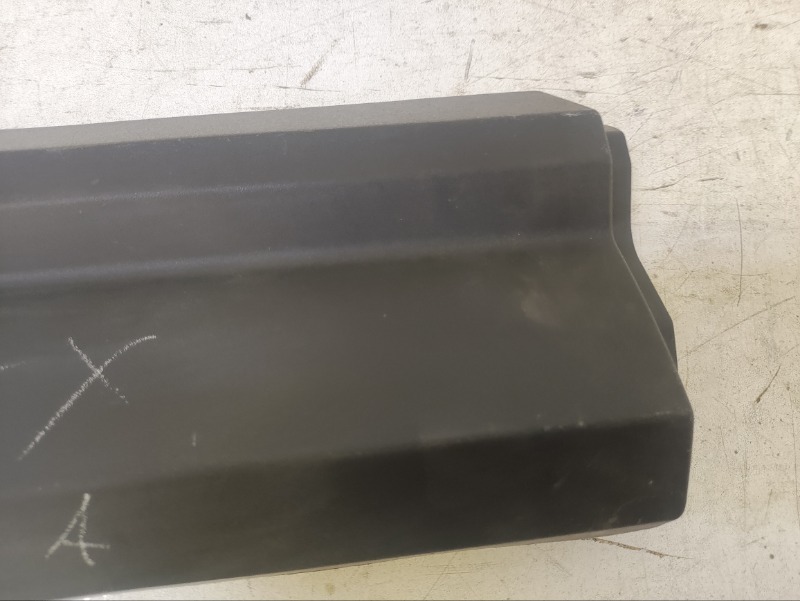 Накладка двери задней правой