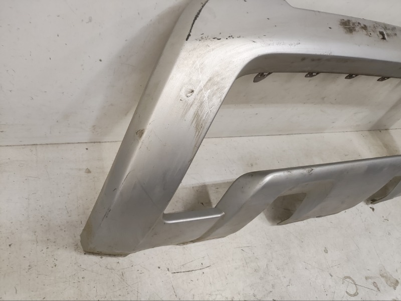 Накладка переднего бампера