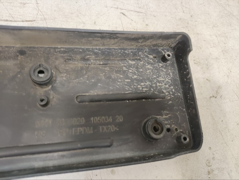 Накладка переднего бампера под номер