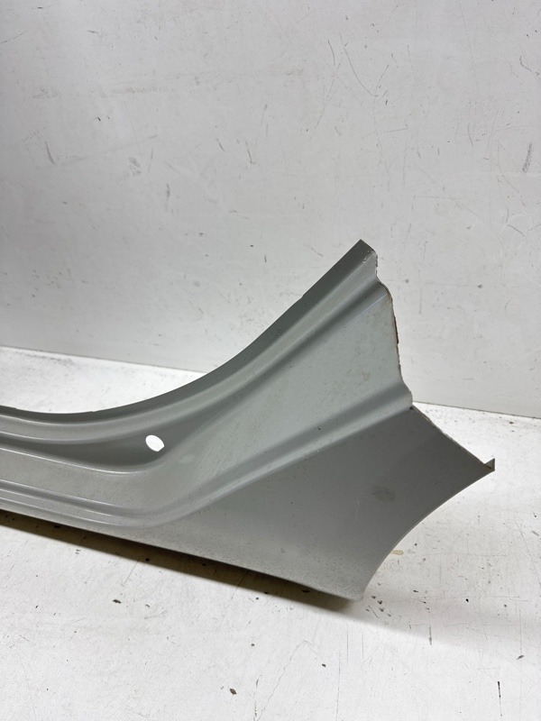 Кузовной элемент