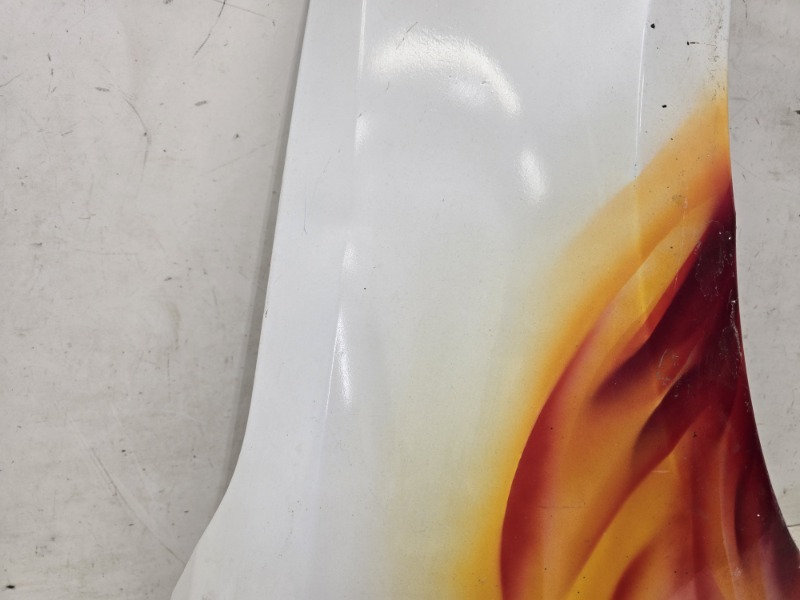 Крыло переднее правое