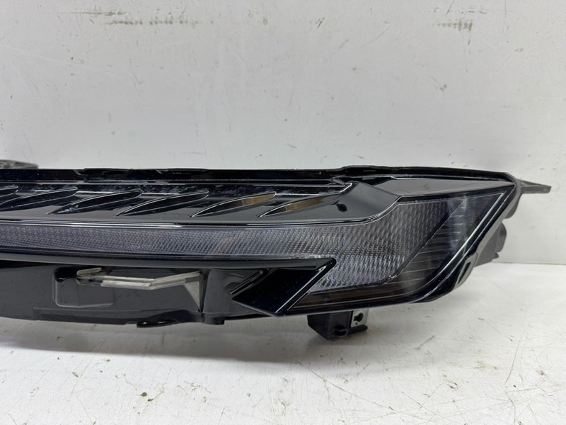 Фара дневного света левая (ходовые огни)