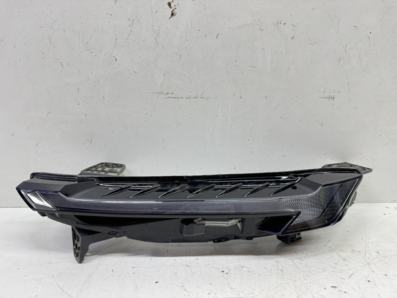 Фара дневного света левая (ходовые огни)