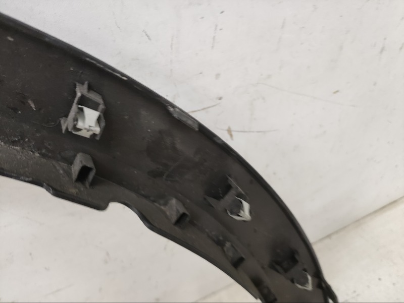 Накладка переднего крыла левого