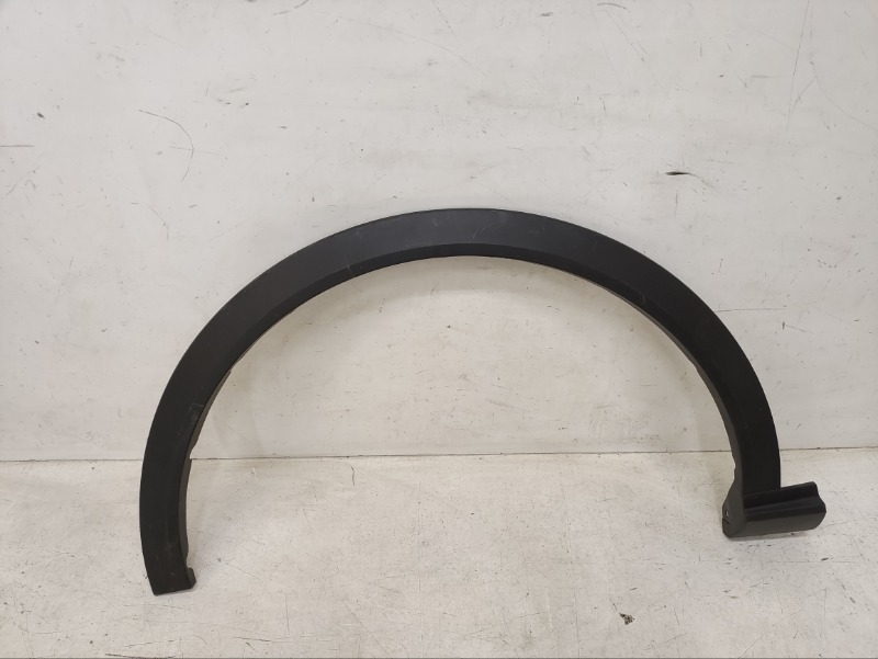 Накладка переднего крыла левого