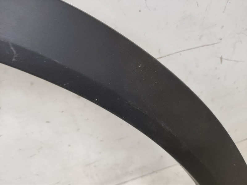 Накладка переднего крыла левого