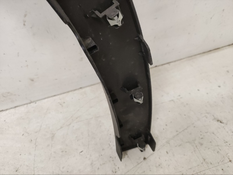 Накладка переднего крыла левого