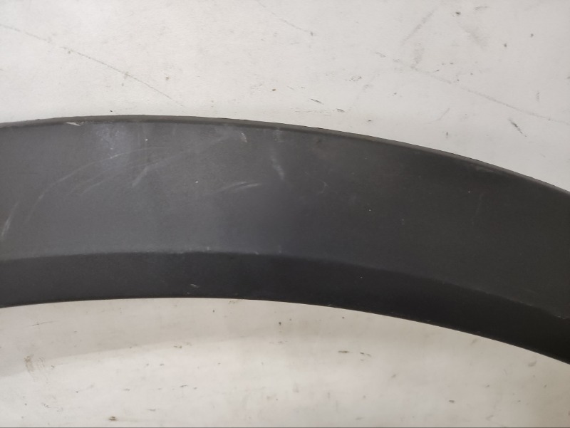 Накладка переднего крыла левого