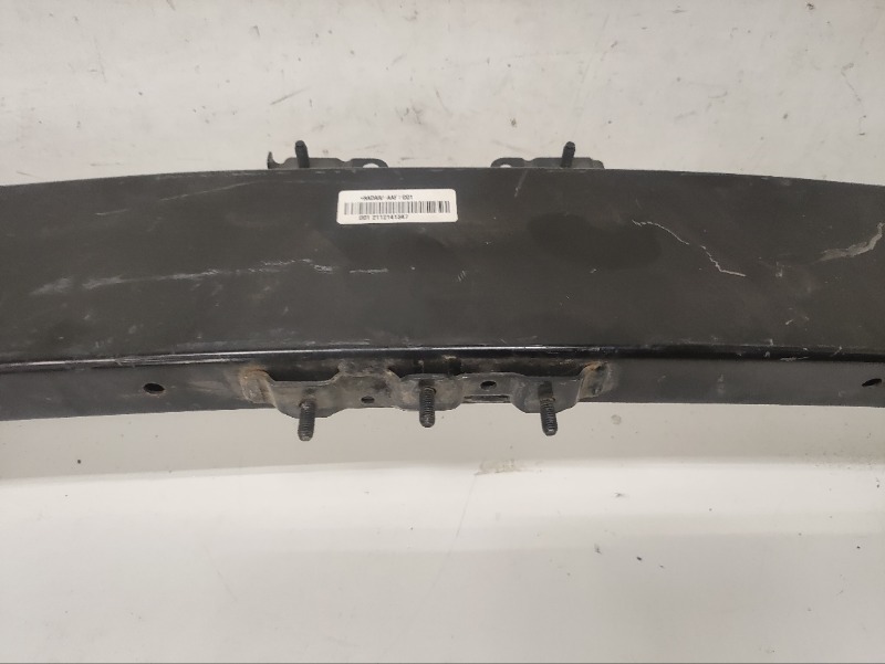 Усилитель переднего бампера