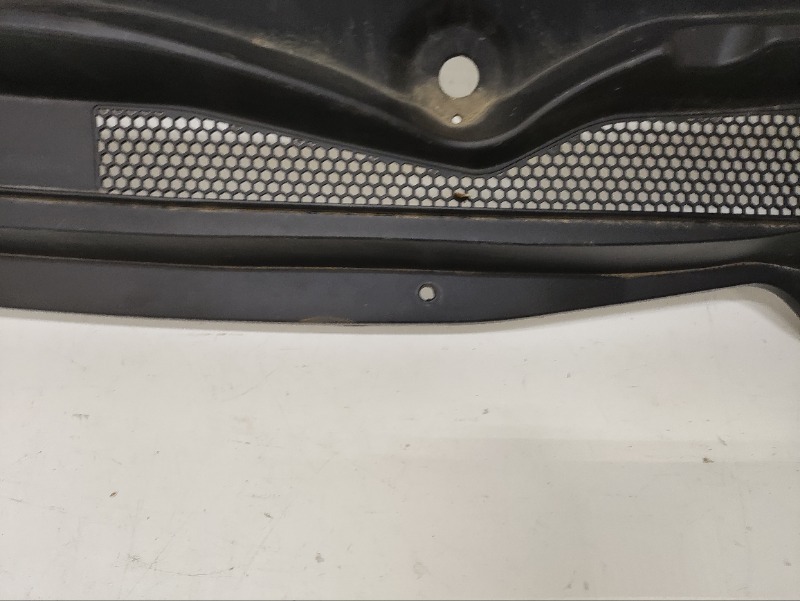 Решетка стеклоочистителей (Жабо)