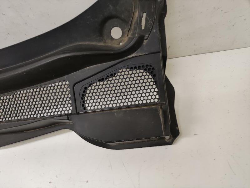 Решетка стеклоочистителей (Жабо)