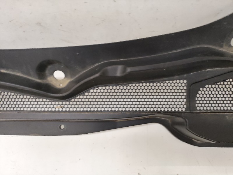 Решетка стеклоочистителей (Жабо)