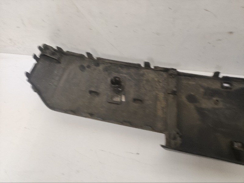 Накладка переднего бампера