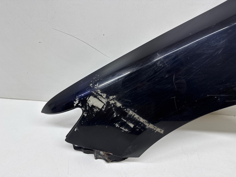 Крыло переднее левое