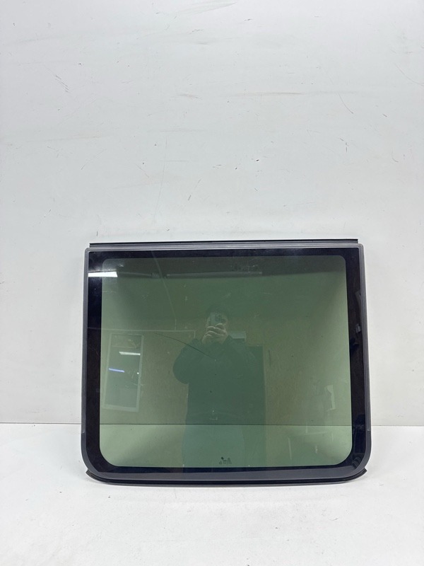 Стекло крыши (панорамное)