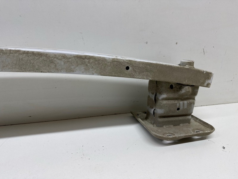 Усилитель заднего бампера