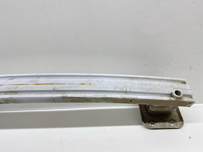 Усилитель заднего бампера