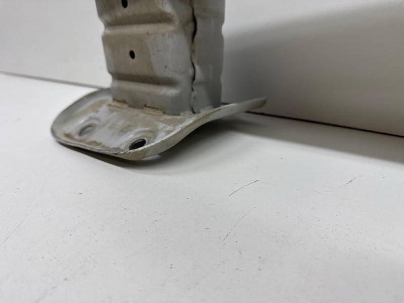 Усилитель заднего бампера