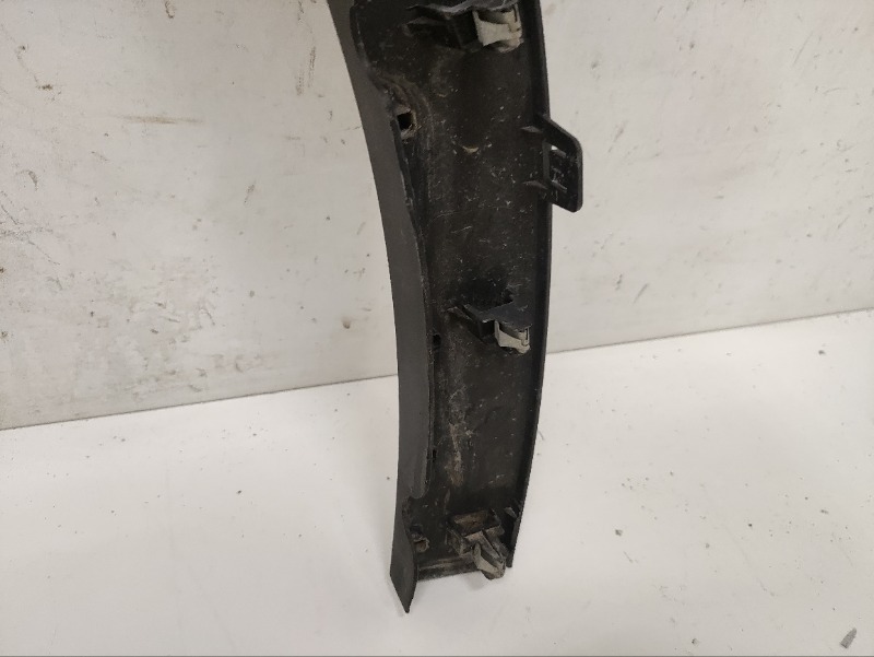 Накладка переднего крыла левого