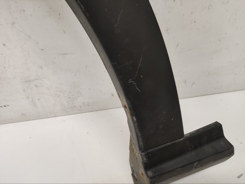 Накладка переднего крыла левого