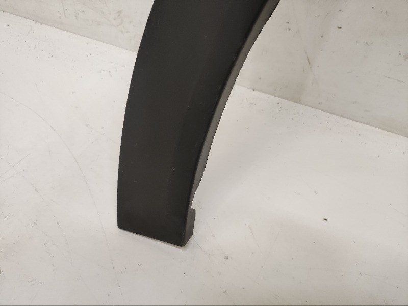 Накладка переднего крыла левого