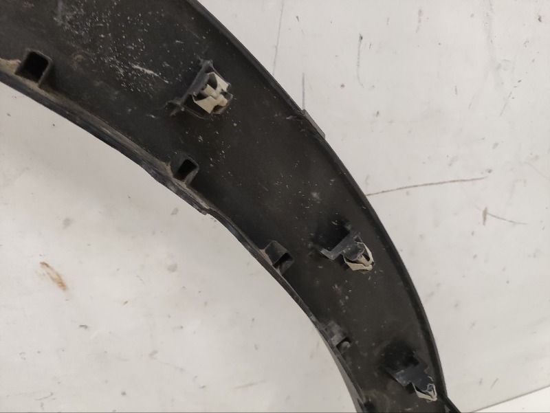 Накладка переднего крыла левого