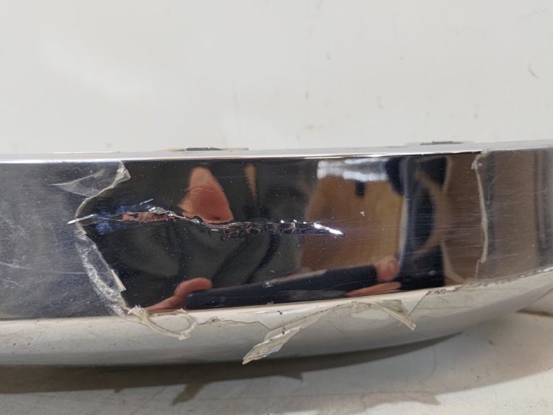 Накладка переднего бампера