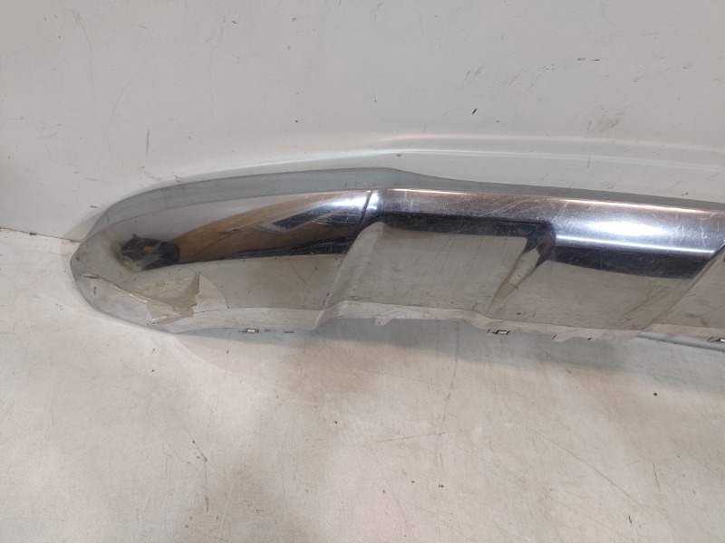 Накладка переднего бампера