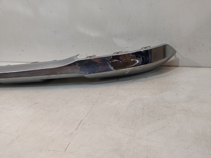 Накладка переднего бампера