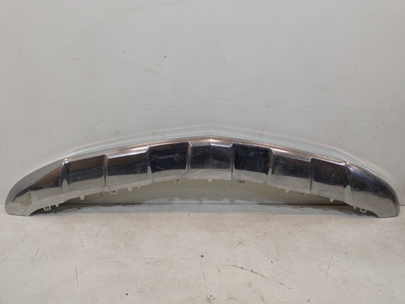 Накладка переднего бампера