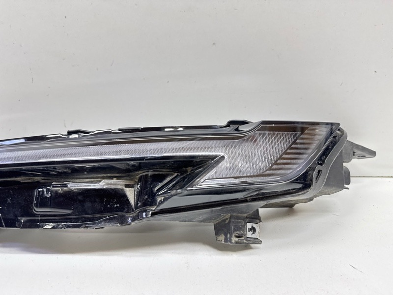 Фара дневного света левая (ходовые огни)