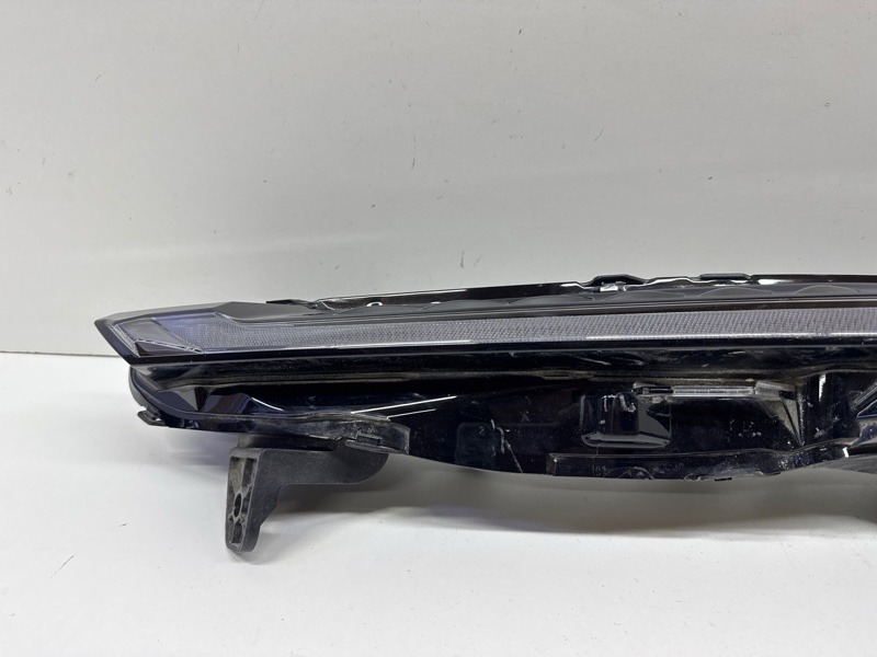 Фара дневного света левая (ходовые огни)