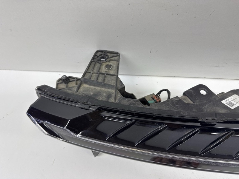 Фара дневного света левая (ходовые огни)