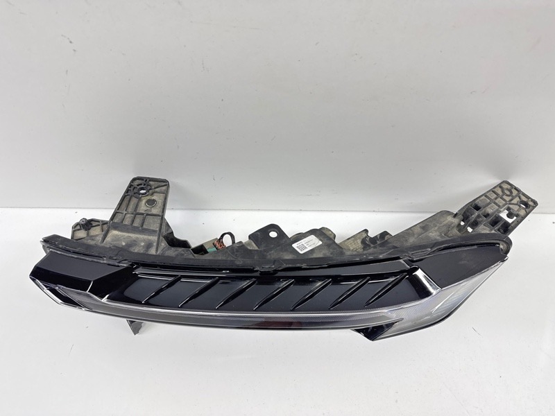 Фара дневного света левая (ходовые огни)