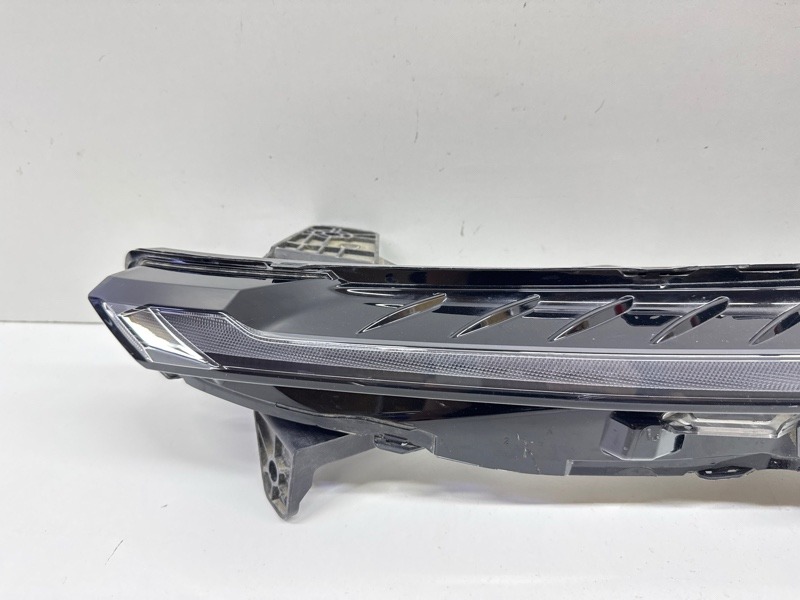 Фара дневного света левая (ходовые огни)