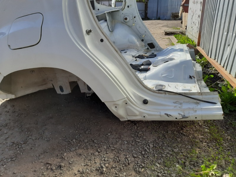 Крыло заднее правое